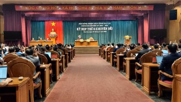 Quang cảnh kỳ họp. (Ảnh: LƯƠNG TÙNG)