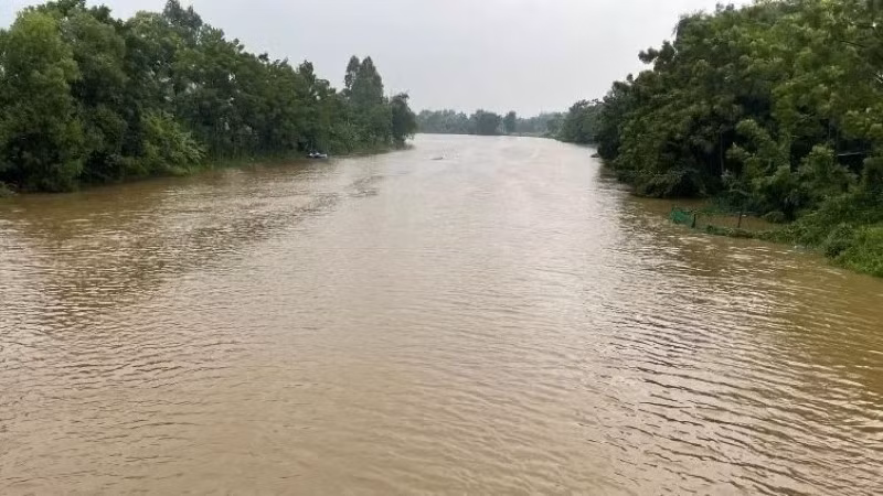 Nâng cấp báo động III trên sông Yên.