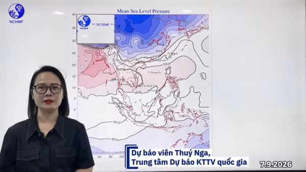 Dự báo viên Trần Thị Thúy Nga, Dự báo viên phòng Dự báo thời tiết, Trung tâm Dự báo khí tượng thủy văn quốc gia, Cục Khí tượng thủy văn nhận định thông tin về đợt không khí lạnh tại miền bắc và mưa lớn sắp tới tại miền trung.
