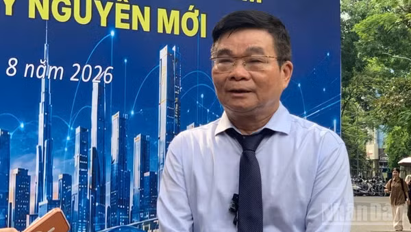Giáo sư, Tiến sĩ Ngô Thắng Lợi, Giảng viên cao cấp, Đại học Kinh tế Quốc dân trả lời phỏng vấn sáng 20/8, tại Hà Nội.