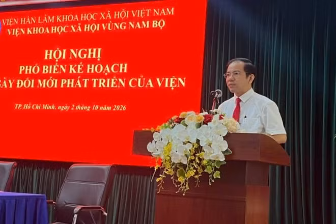 Phó Giáo sư, Tiến sĩ Vũ Tuấn Hưng, Viện trưởng Viện Khoa học xã hội vùng Nam Bộ phát biểu tại sự kiện. (Ảnh: CTV)
