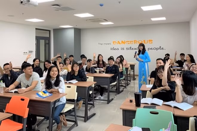 Sinh viên UEH trong giờ học.