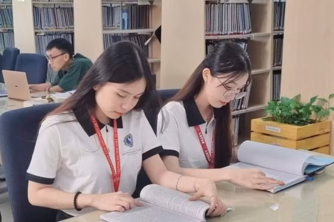 Sinh viên Trường đại học Luật Thành phố Hồ Chí Minh đang học tập.