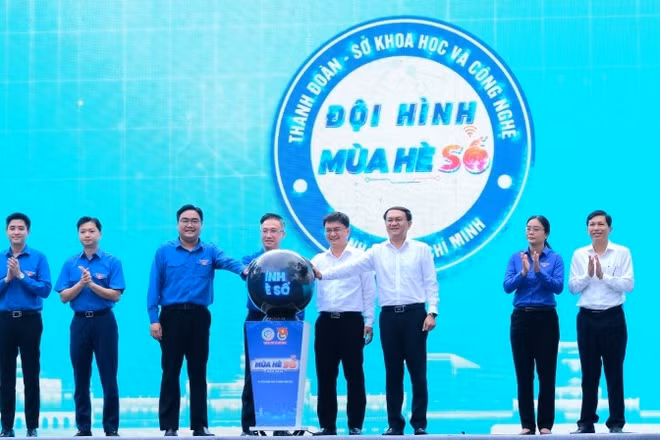 Nghi thức khai mạc Ngày hội “Điểm chạm số 2026”.