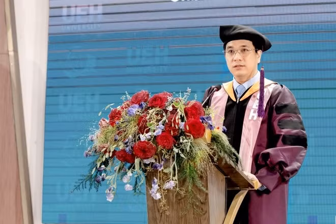 Phó Giáo sư, Tiến sĩ Bùi Quang Hùng, Tân Giám đốc Đại học Kinh tế Thành phố Hồ Chí Minh