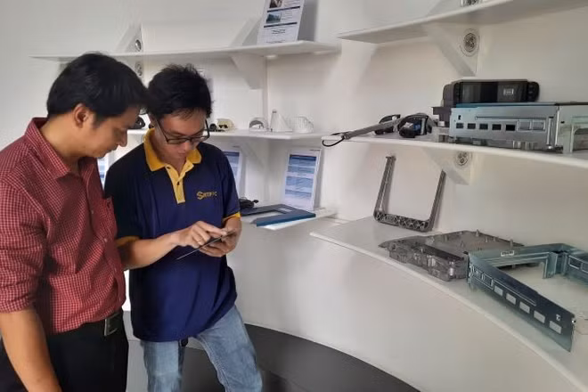 Phòng trưng bày sản phẩm vi mạch Khu Công nghệ cao Thành phố Hồ Chí Minh. 
