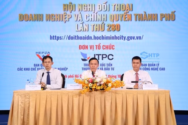Các đại biểu chủ trì hội nghị. (Ảnh: ITPC)