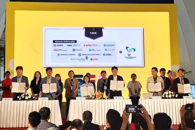 Liên minh 13 trường đại học hỗ trợ khởi nghiệp tại Hàn Quốc ký kết hợp tác Trung tâm Khởi nghiệp sáng tạo Thành phố Hồ Chí Minh.