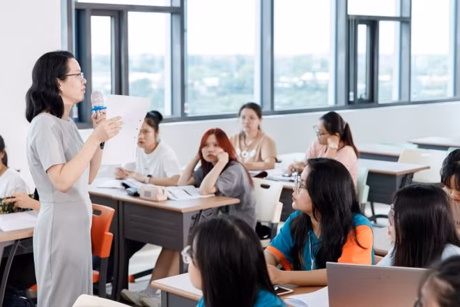 Sinh viên Đại học Kinh tế Thành phố Hồ Chí Minh trong giờ học tập. (Ảnh: UEH)