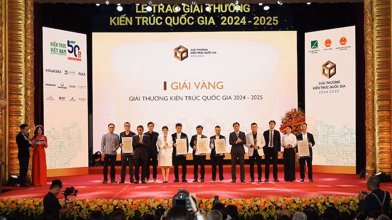 giai-thuong.jpg