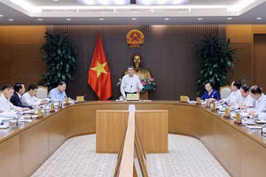 Thường trực Chính phủ họp bàn giải pháp, cách thức thực hiện cải cách, cắt giảm thủ tục hành chính, điều kiện kinh doanh. Ảnh | NHẬT BẮC