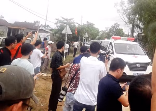 Tìm thấy sáu thi thể đầu tiên trong đoàn công tác cứu hộ, cứu nạn -0