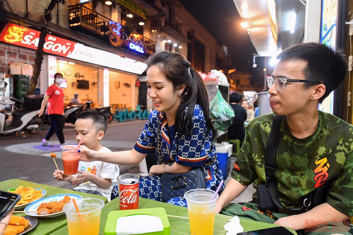 Hà Nội chính thức bỏ quy định quán ăn được mở cửa đến 21 giờ -0