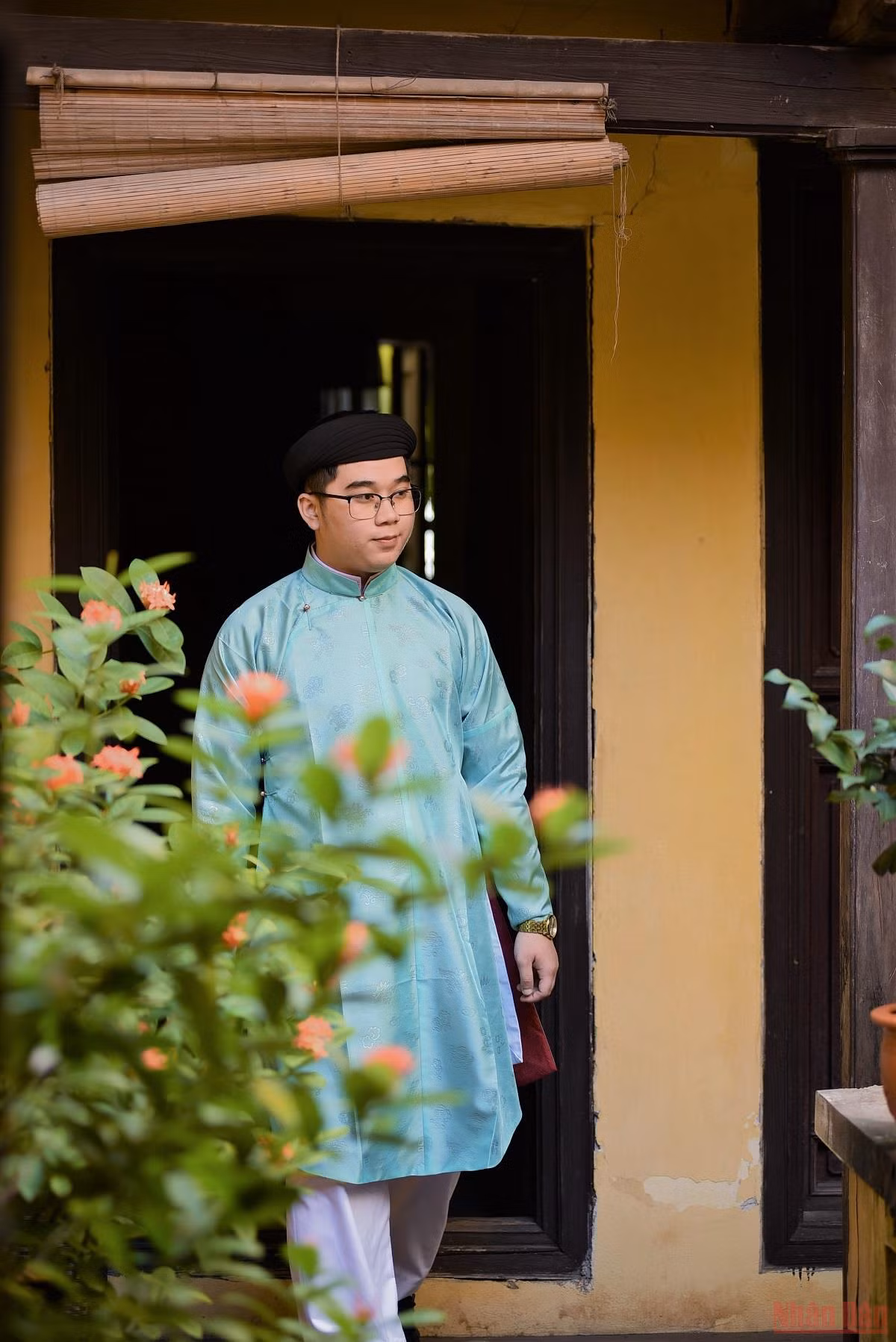 Áo ngũ thân trong đời sống giới trẻ -0