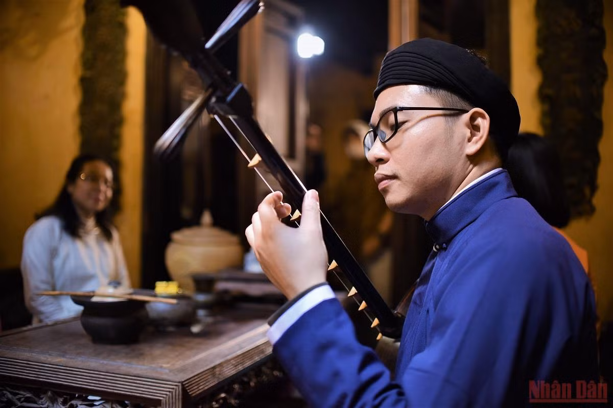 Áo ngũ thân trong đời sống giới trẻ -0