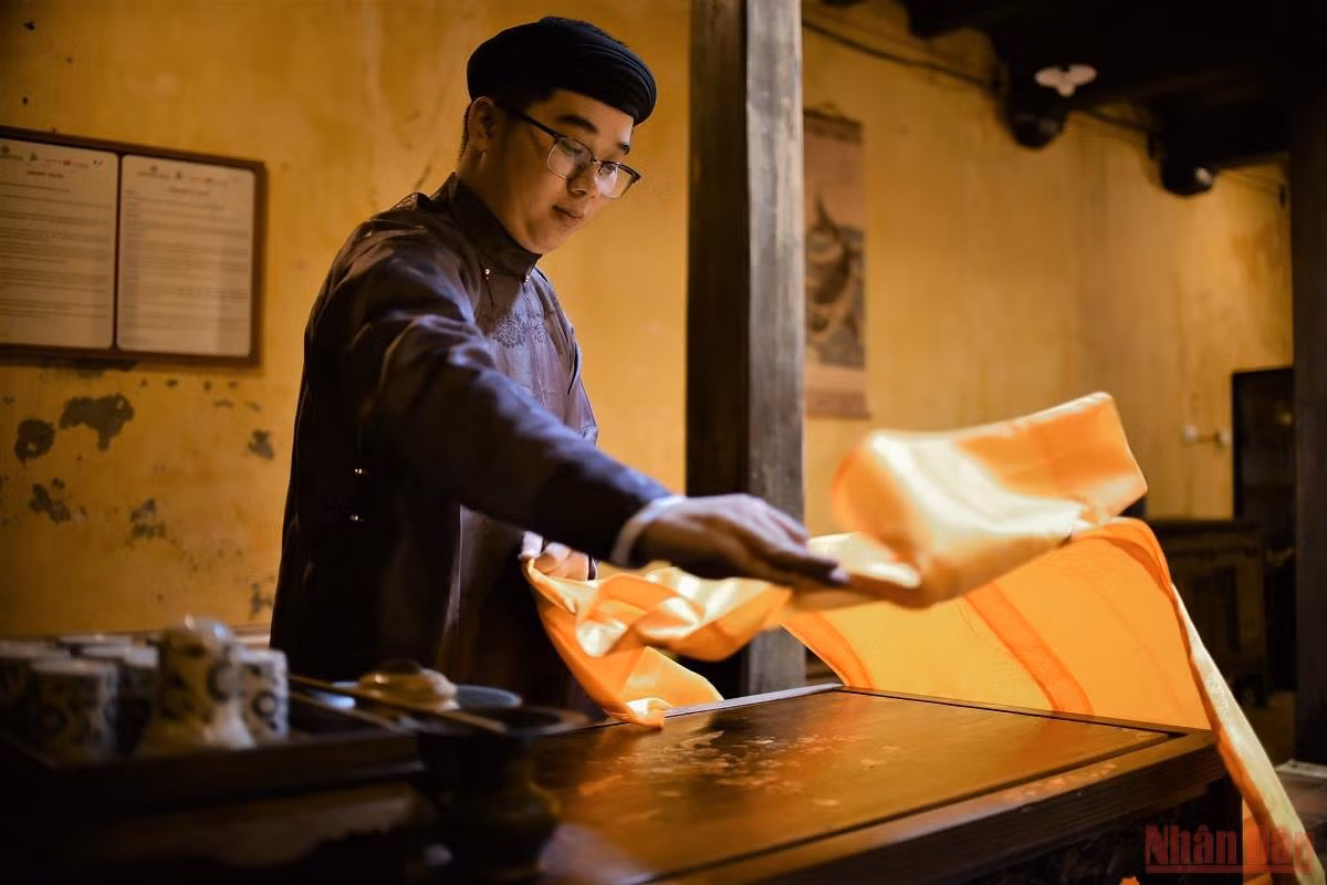 Áo ngũ thân trong đời sống giới trẻ -0