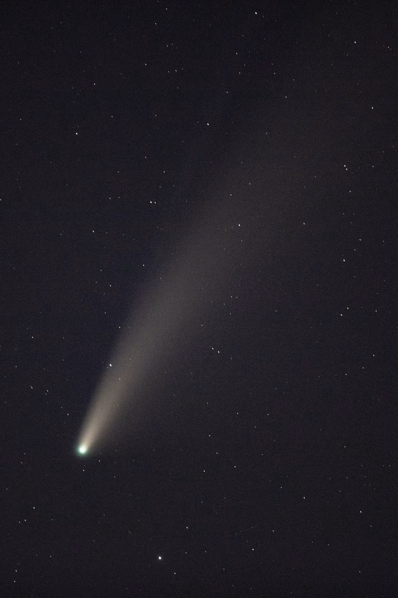 Đi “săn” sao chổi Neowise -0