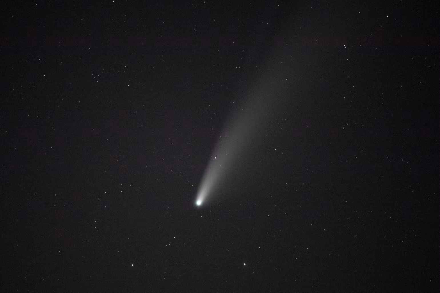 Đi “săn” sao chổi Neowise -0