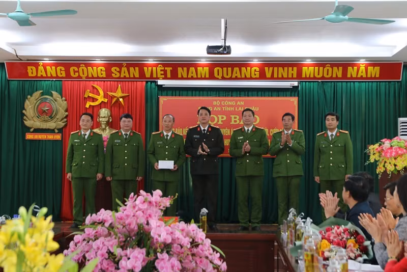 Bắt giữ đối tượng giết người, cướp tài sản sau 24 giờ gây án -0