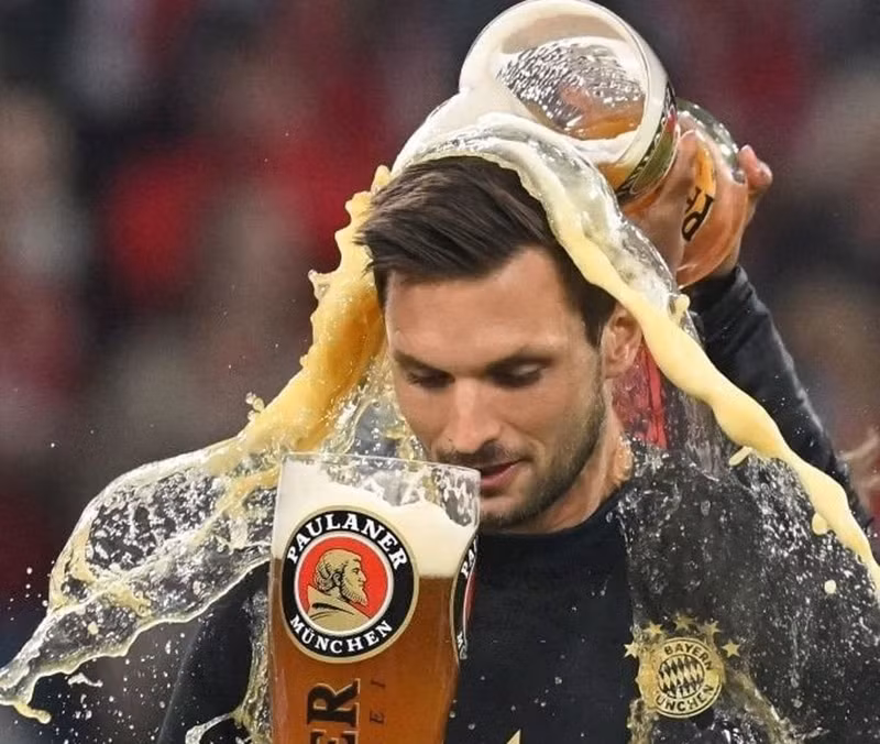 Cận cảnh Bayern Munich làm điều chưa từng có trong lịch sử -0