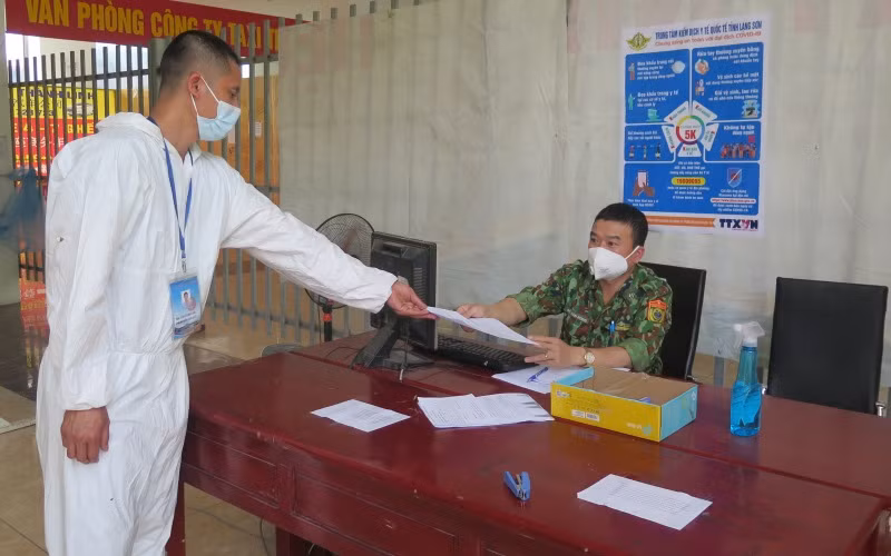 Lạng Sơn nỗ lực thoát gỡ khó khăn đẩy mạnh xuất, nhập khẩu hàng hóa -0