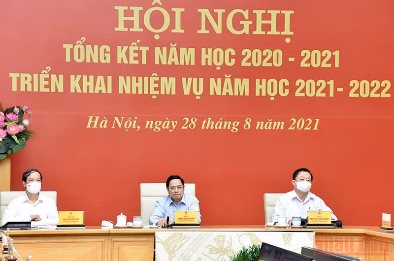 Tiếp tục đổi mới giáo dục căn bản ở tất cả các cấp học; thu hút các nguồn lực xã hội đầu tư cho giáo dục -0