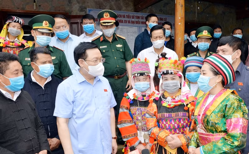 Chủ tịch Quốc hội Vương Đình Huệ thăm và làm việc tại tỉnh Hà Giang -0
