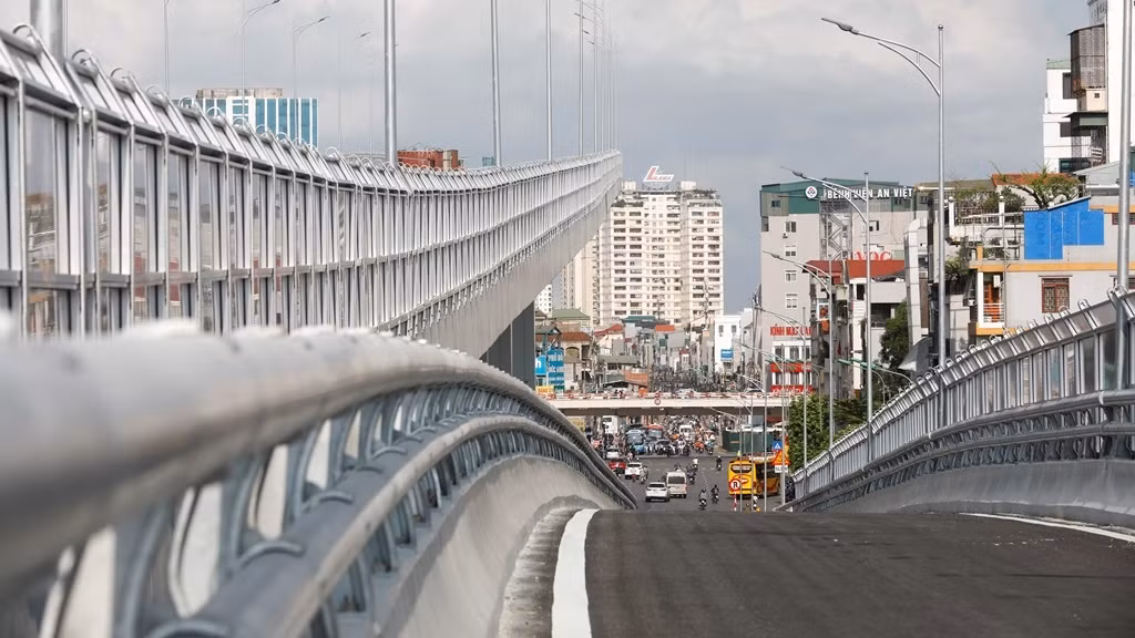 Toàn cảnh đường vành đai 2 “giải cứu điểm đen giao thông” của Hà Nội -0