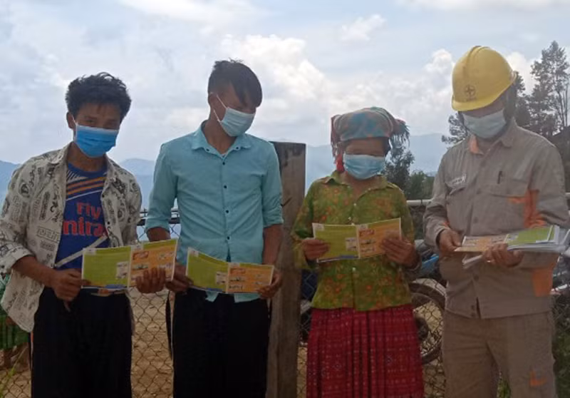 Điện về sáng bản vùng cao -0