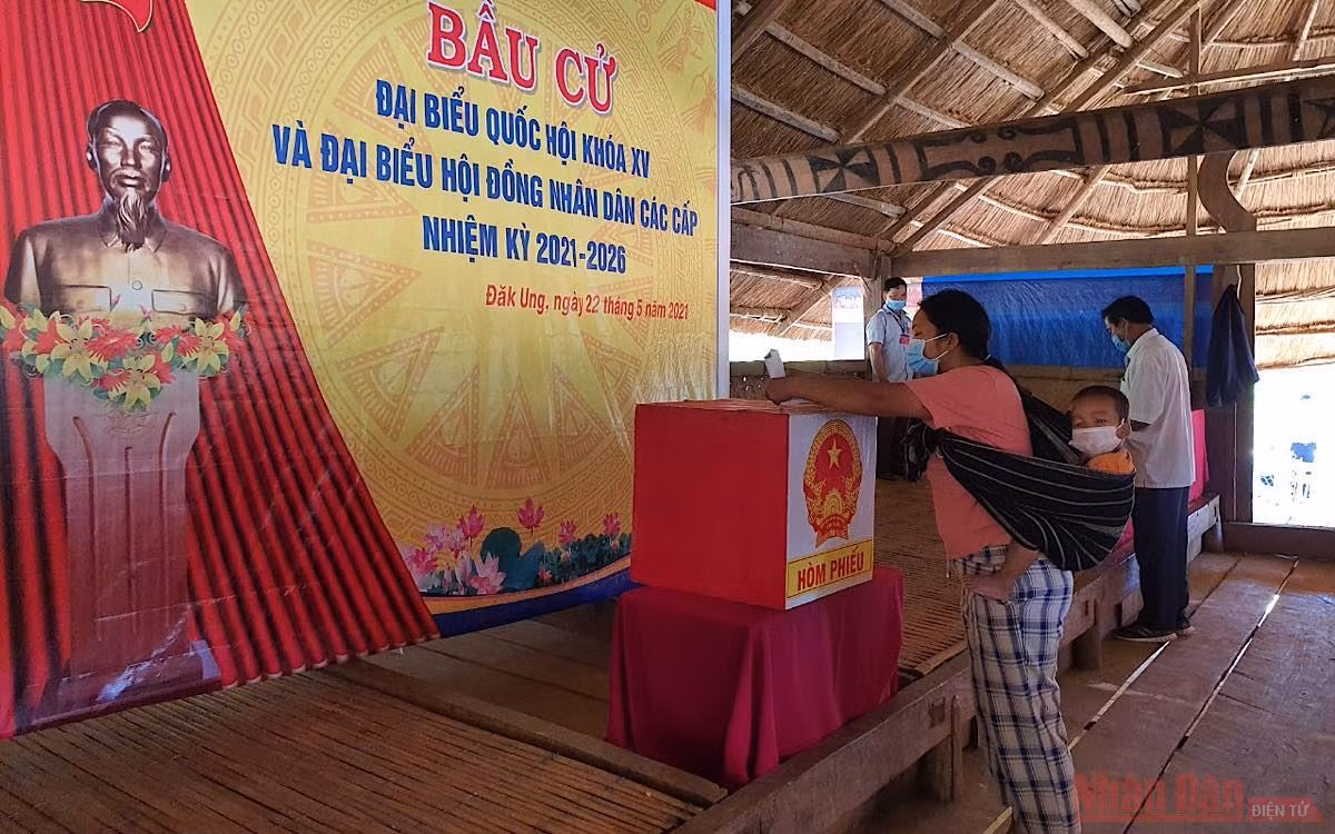 Hơn 10 nghìn cử tri trên địa bàn tỉnh Kon Tum đi bầu cử sớm -0