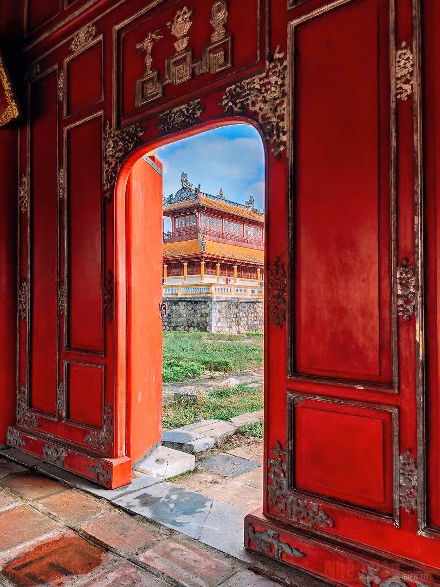 Chiêm ngưỡng lát cắt thời gian trên dấu tích Kinh thành Huế ảnh 10 Lát cắt thời gian trên dấu tích Kinh thành Huế -0
