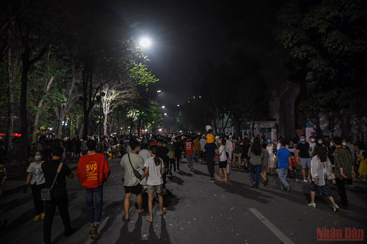 Giờ Trái Đất năm 2022: Tắt đèn - cùng hành động, 'bật sáng' tương lai -0