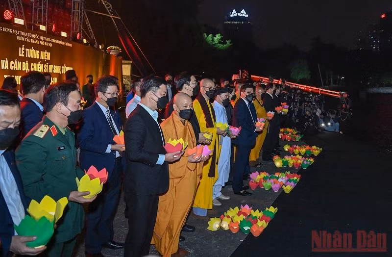 Hoạt động tưởng niệm diễn ra tại nhiều địa điểm -0
