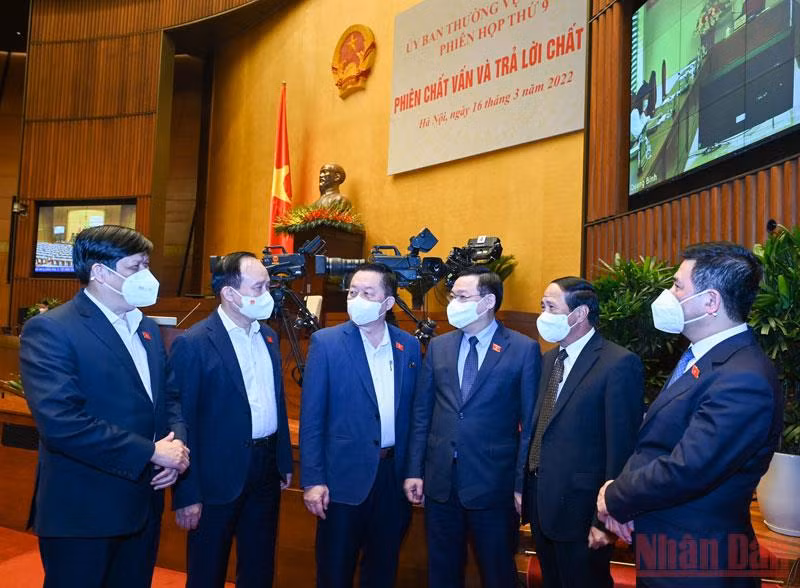 Bộ trưởng Công thương cam kết xử lý nghiêm &nbsp;doanh nghiệp xăng dầu vi phạm, không bao che -0