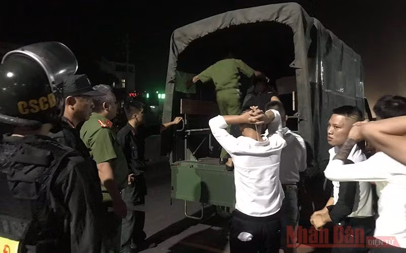 Phát hiện gần 100 đối tượng sử dụng ma túy trong quán bar ở Đồng Nai -0