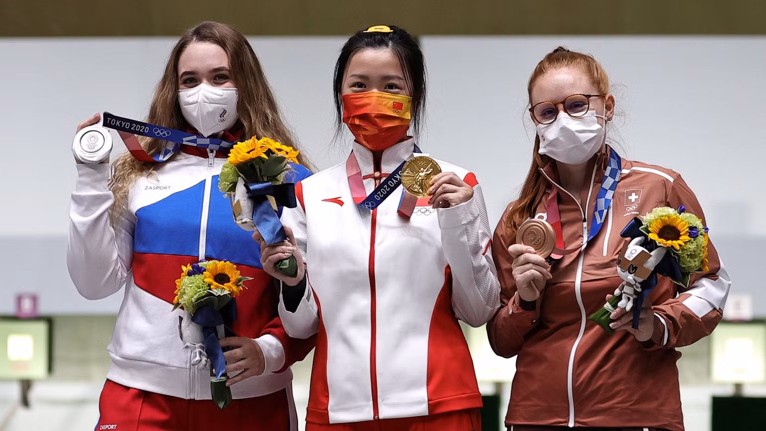 Xạ thủ Trung Quốc giành huy chương vàng đầu tiên của Olympic Tokyo 2020 -0