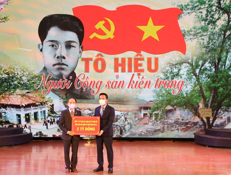 Sơn La tọa đàm “Tô Hiệu - Người Cộng sản kiên trung” -0