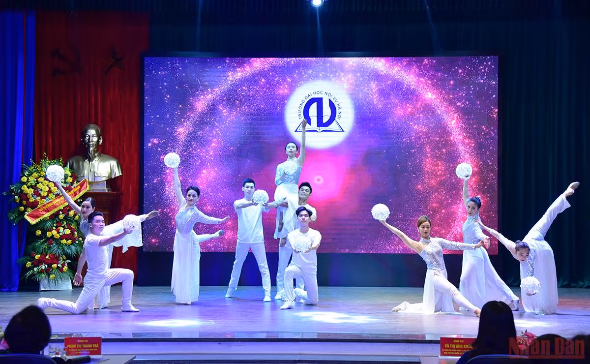 Lễ kỷ niệm 50 năm ngày truyền thống trường Đại học Nôi vụ Hà Nội và đón nhận Huân chương Lao động hạng Nhất -4