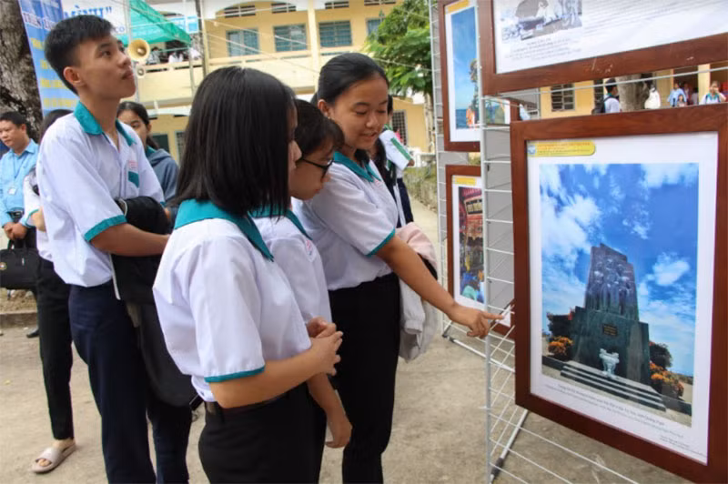 Triển lãm số “Hoàng Sa, Trường Sa của Việt Nam - Những bằng chứng lịch sử và pháp lý” tại Hậu Giang -0