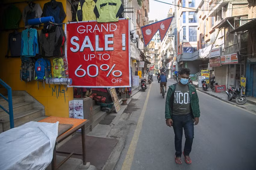 Nepal đón du khách trở lại Himalaya chinh phục “nóc nhà thế giới” -0