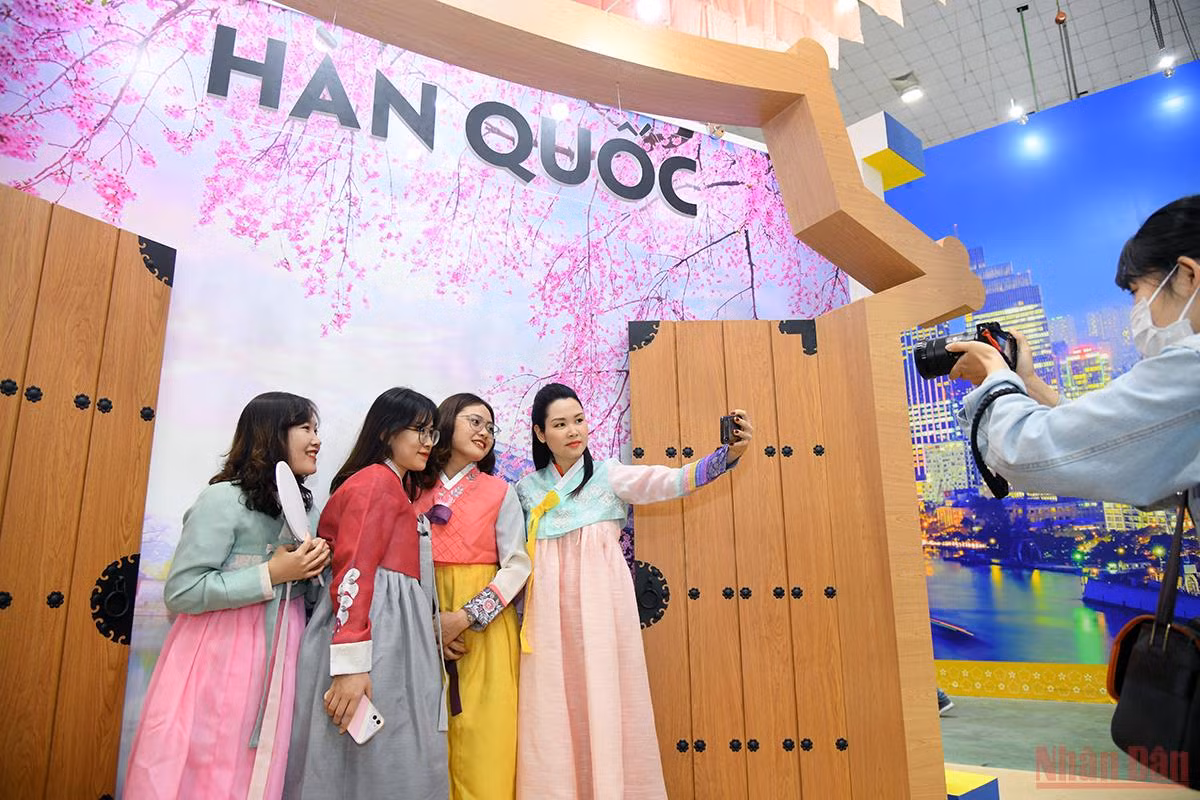 Khai mạc hội chợ VITM Hanoi 2022: Kết nối phục hồi du lịch -0