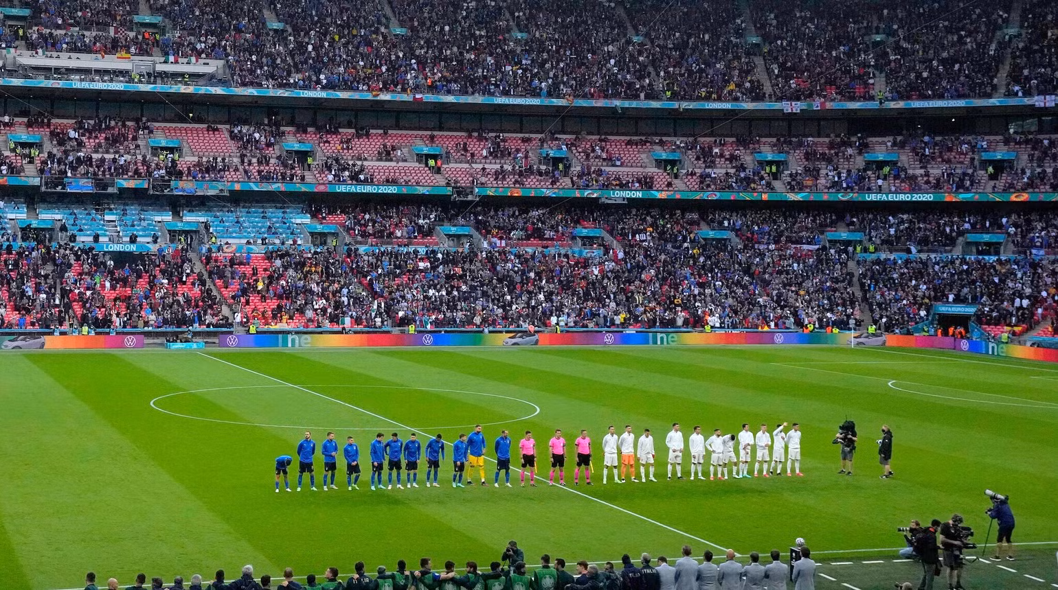 Cận cảnh cuộc đấu kinh điển Italia - Tây Ban Nha ở bán kết EURO 2020 -0