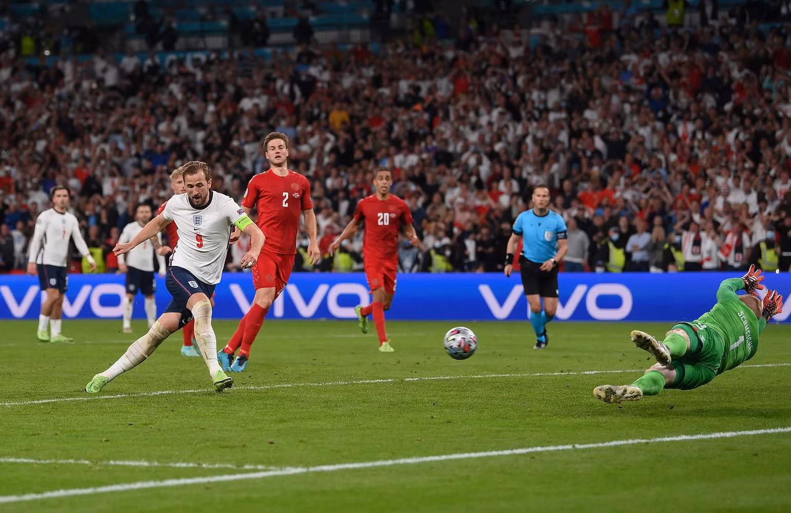 Nhìn lại chiến thắng lịch sử đưa Anh vào chung kết EURO 2020 -0