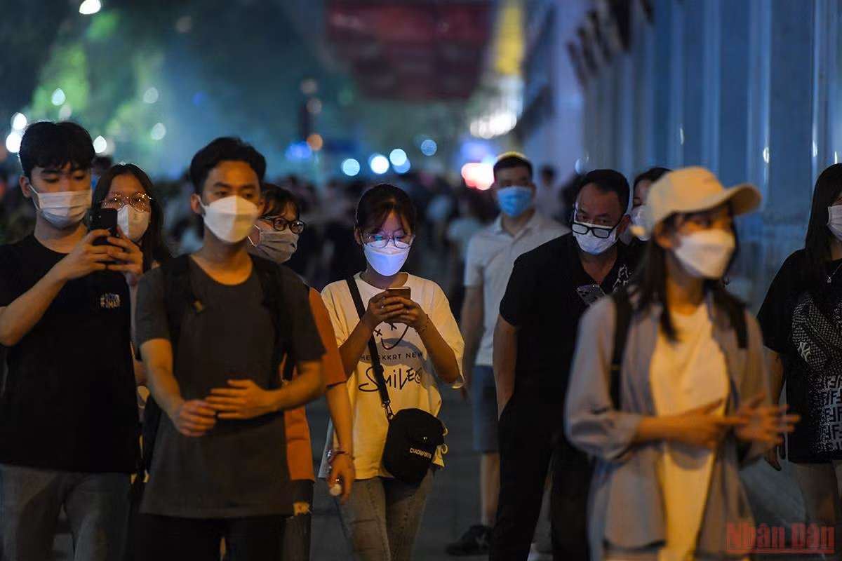 Giờ Trái Đất năm 2022: Tắt đèn - cùng hành động, 'bật sáng' tương lai -0