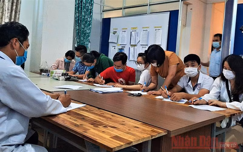 Đắk Lắk triển khai tiêm vaccine phòng chống Covid-19 cho hơn 17.000 người -0