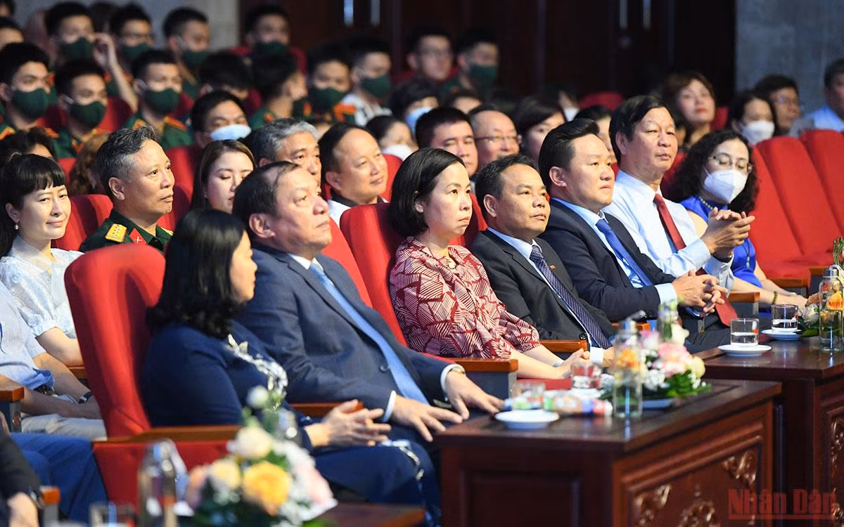 Chương trình nghệ thuật đặc biệt “Chung một dòng sông” -0