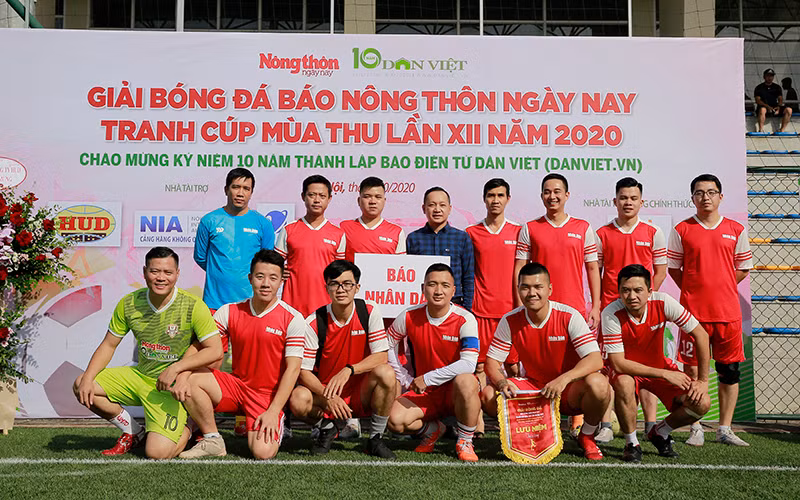 Khai mạc Giải bóng đá báo Nông thôn ngày nay năm 2020 -0