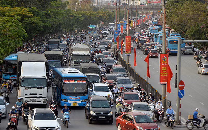 Giao thông ùn tắc tại các khu vực cửa ngõ Thủ đô trước ngày nghỉ lễ -0