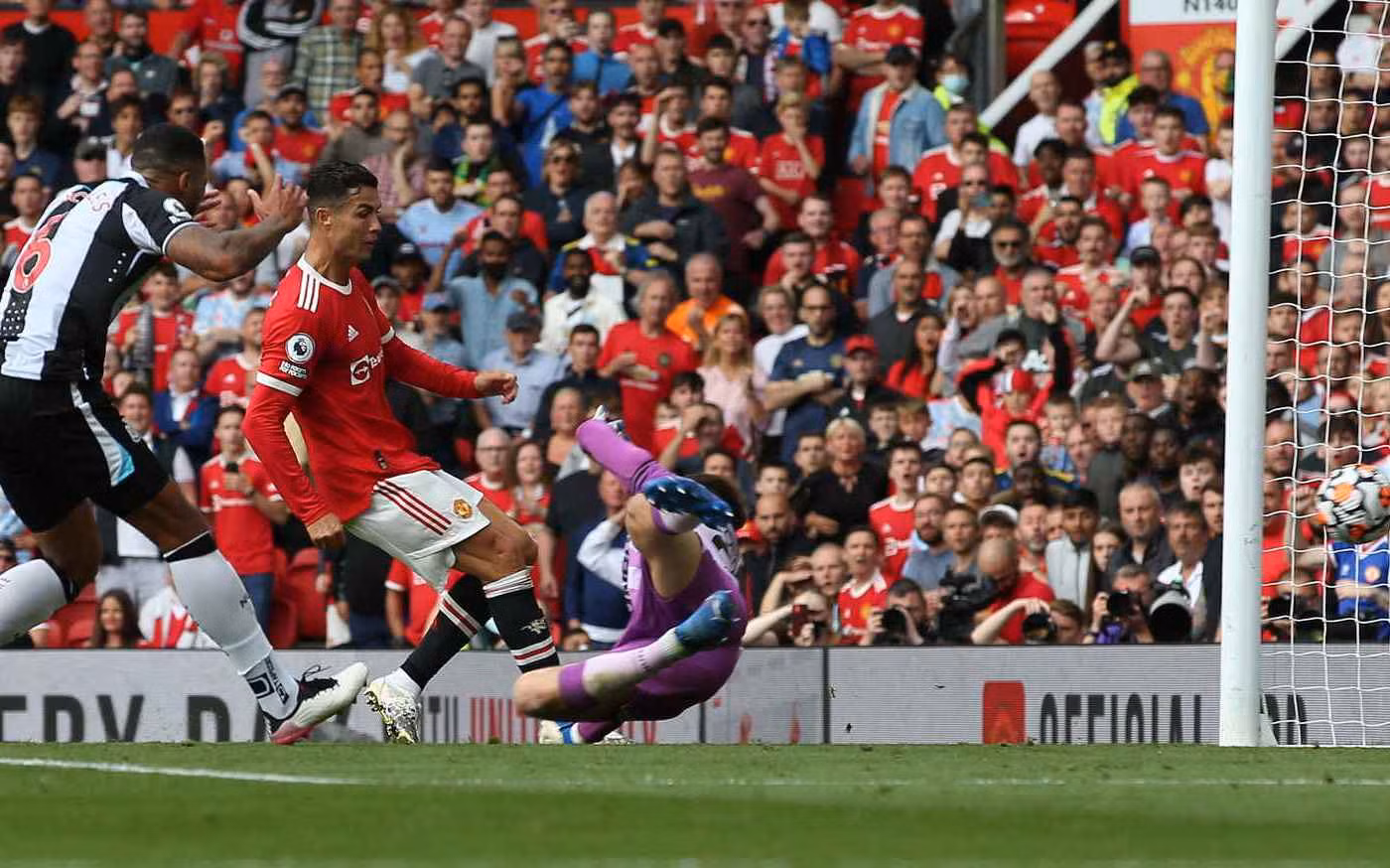 Ronaldo nói gì sau màn ra mắt hoàn hảo cùng Man Utd? -0