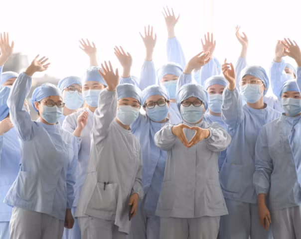 Vũ Hán trở lại sau 76 ngày phong tỏa ảnh 2
